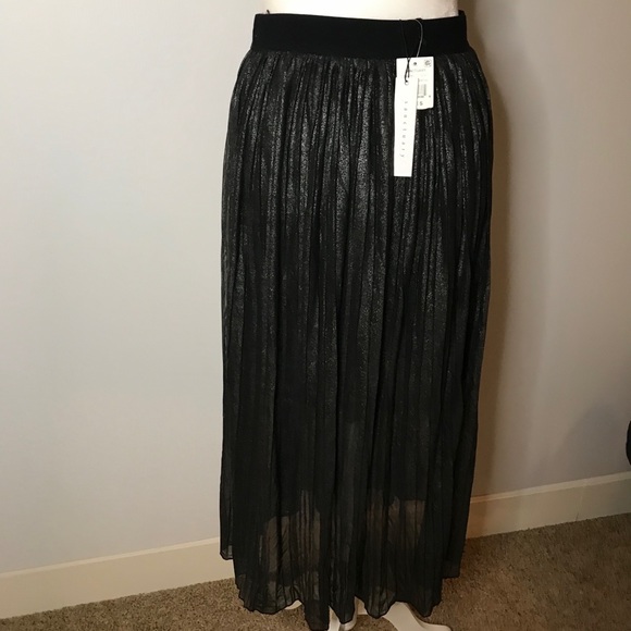 Sanctuary Pleated Silver Skirt - Size: S - Silver - Picture 10 of 15